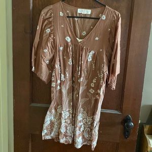 Lilka size small brown floral tunic